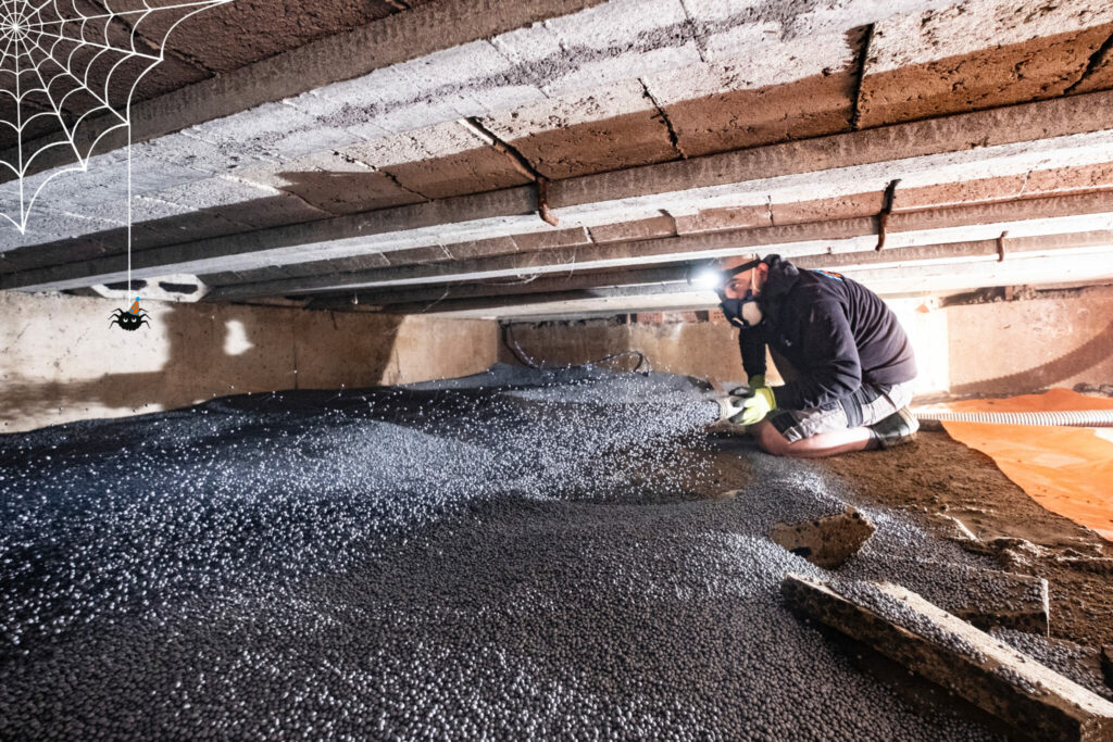 Bodemisolatie aanbrengen in kruipruimte door Isolatiespecialist.nl